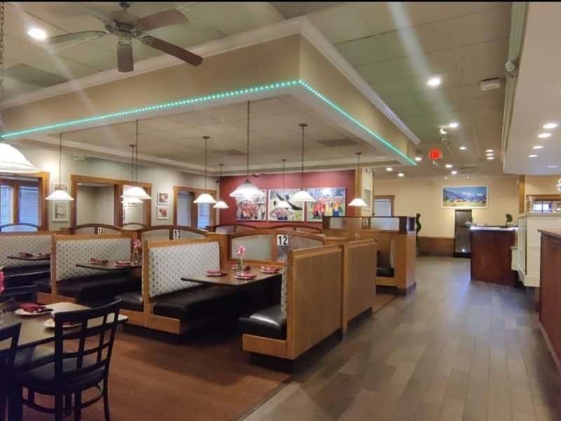 5 STAR INDIAN CUISINE interior